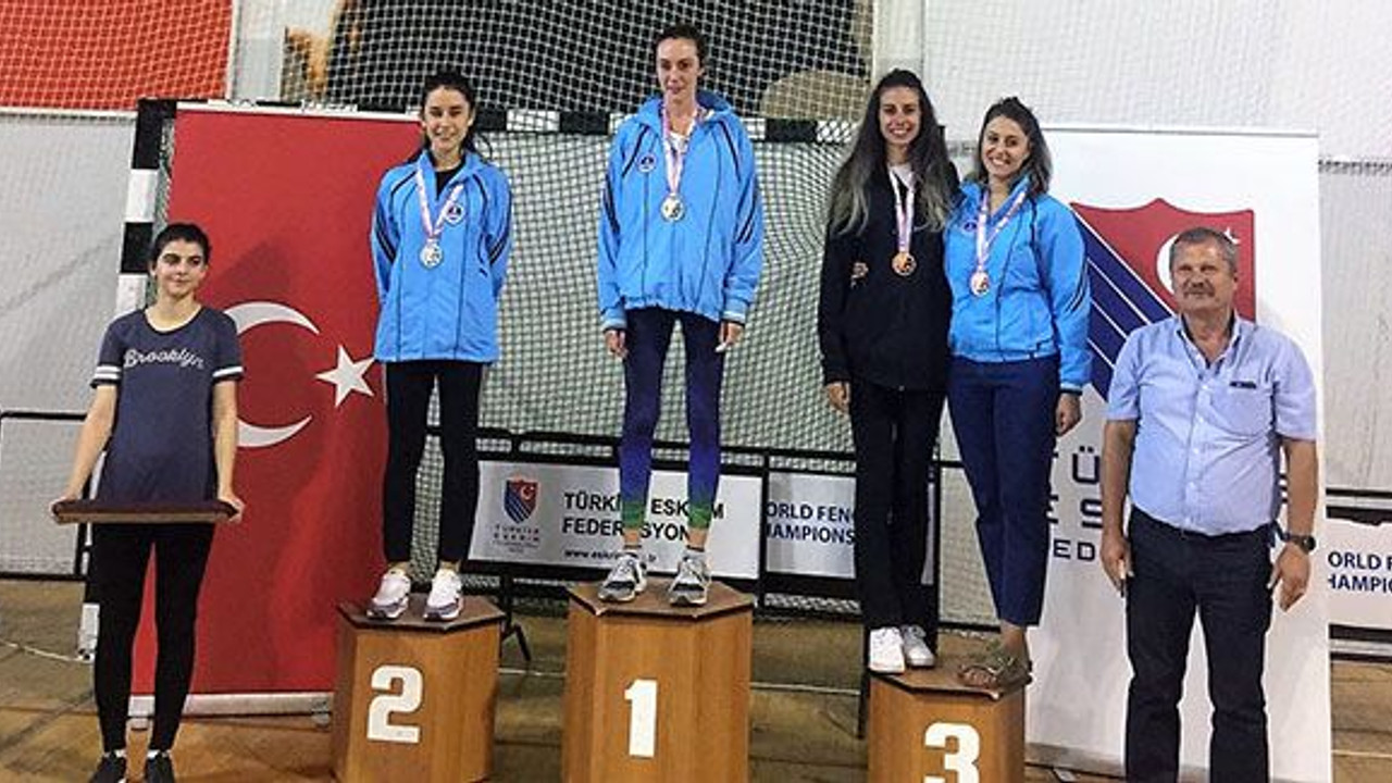 Eskrimcilerden büyük başarı