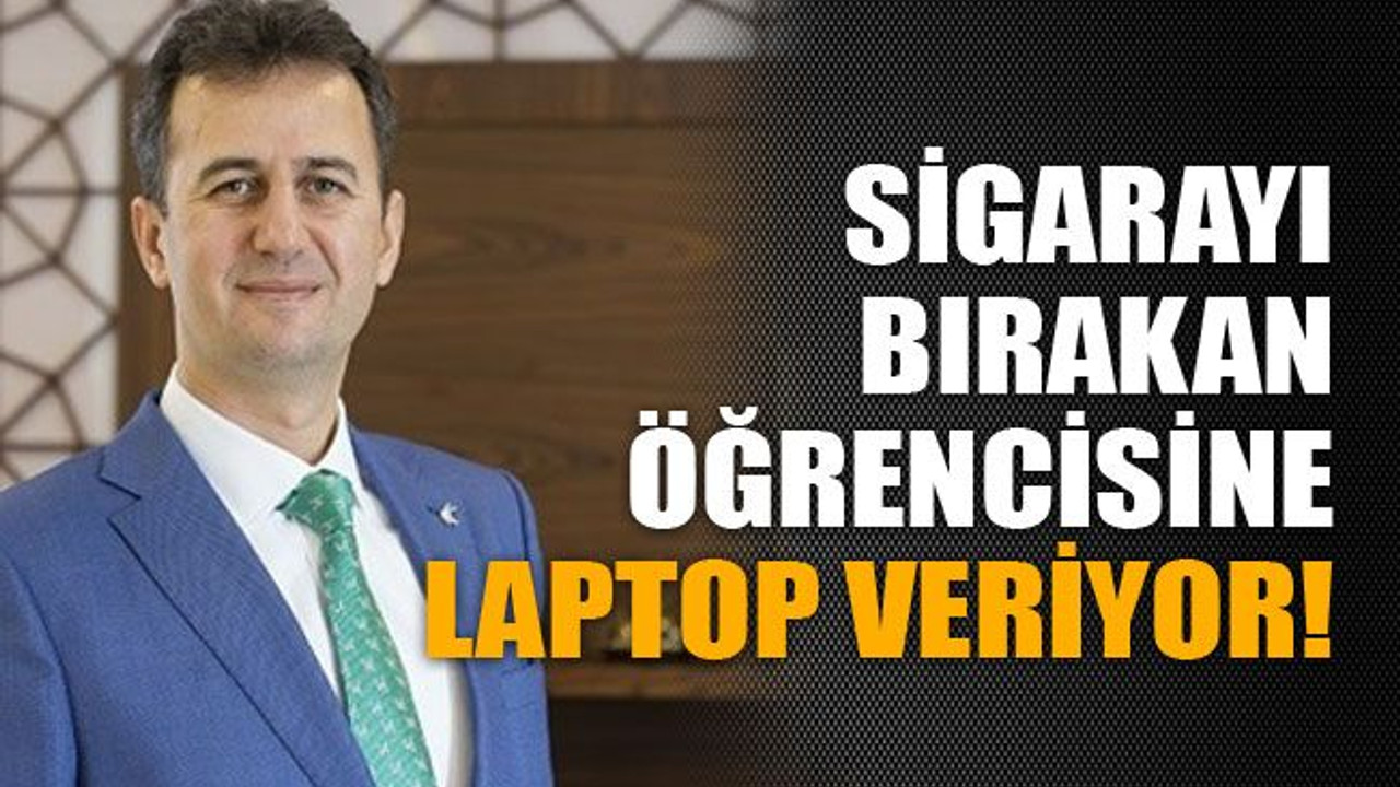 Sigarayı bırakan öğrencisine laptop veriyor!