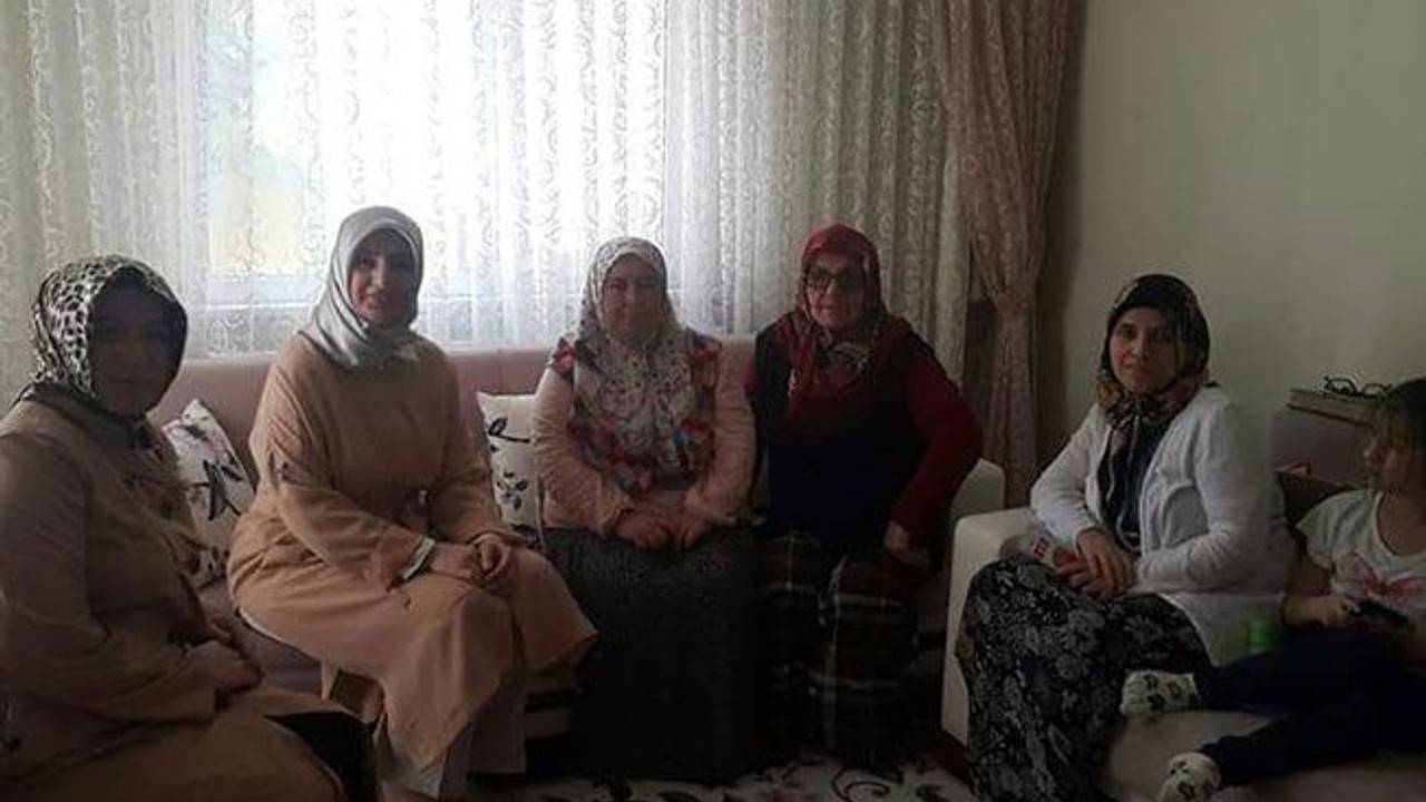“Adaletsizliklerinizi başörtüsü ile örtemezsiniz”