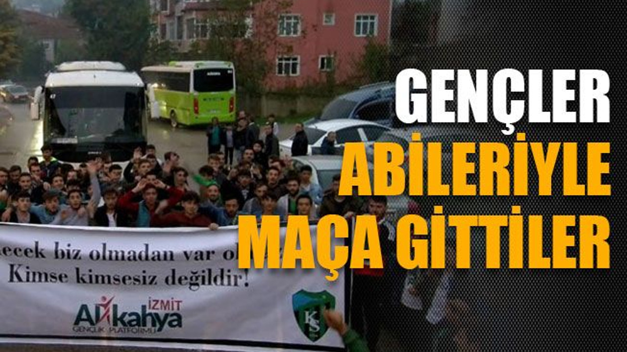 Gençler abileriyle maça gittiler