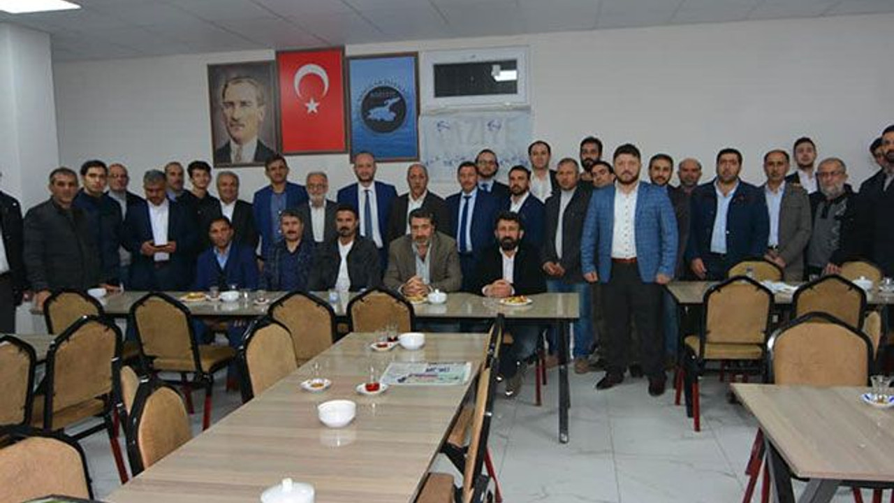 Bıyıklı Vanlılarla buluştu