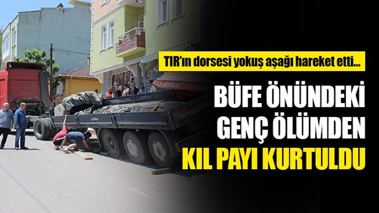 TIR'ın dorsesi büfeye daldı... Ezilmekten kıl payı kurtuldu