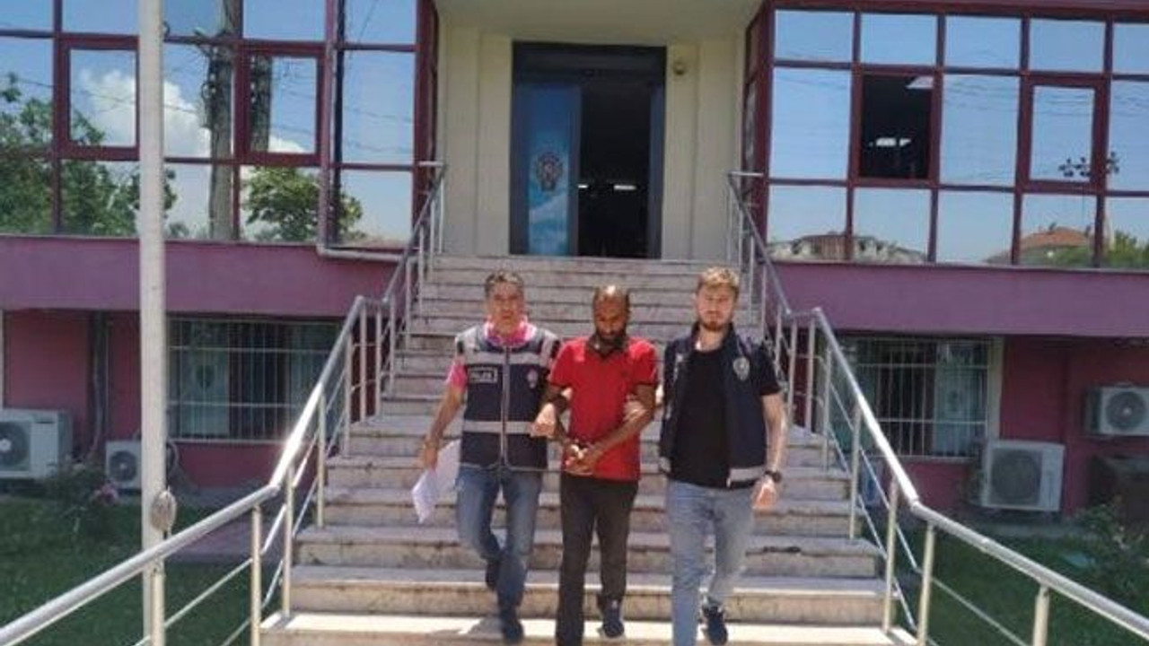Cami hırsızı bu kez projektör çaldı