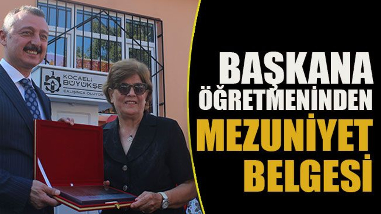 39 yıl önce mezun olmuştu.. Başkana öğretmeninden mezuniyet belgesi
