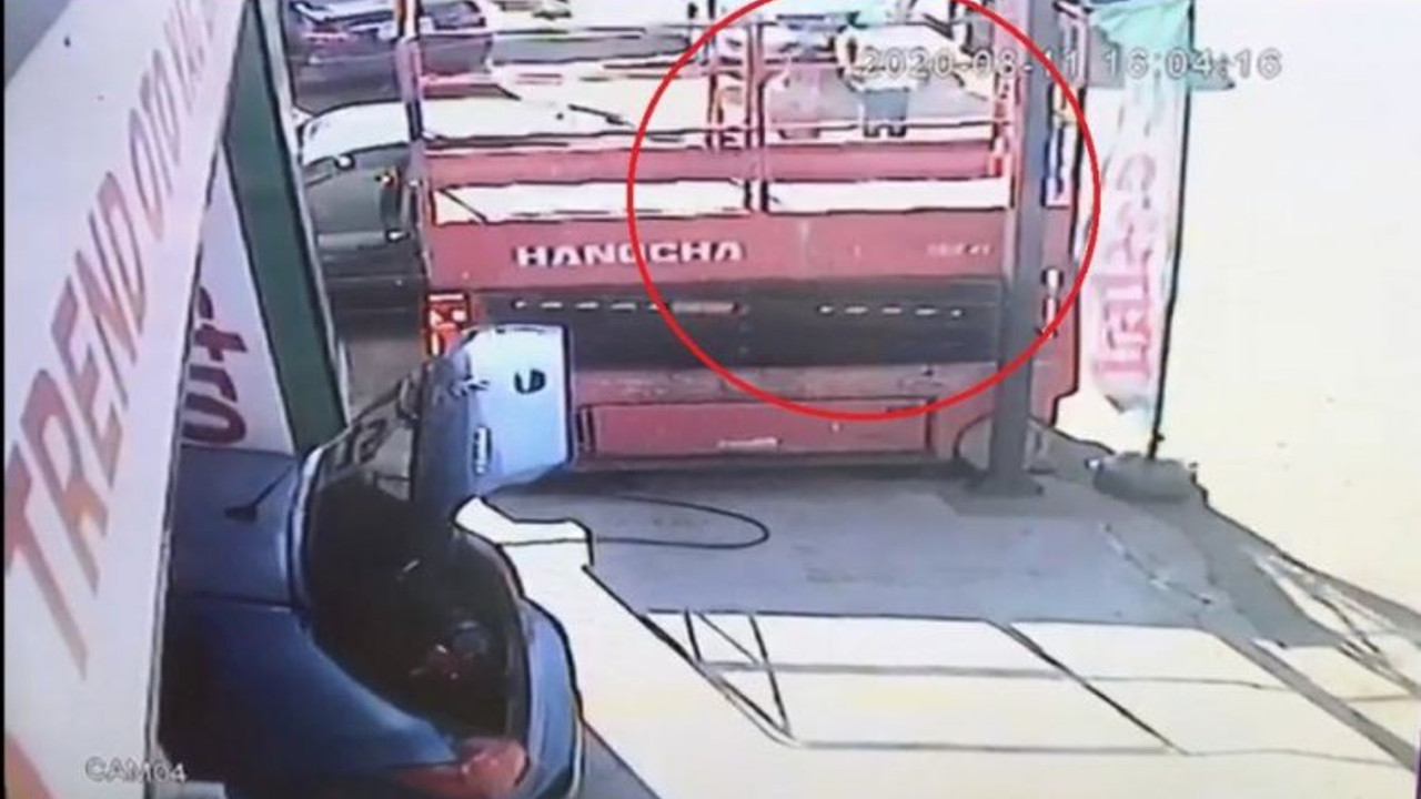 3 kişinin vurulduğu silahlı saldırı kamerada