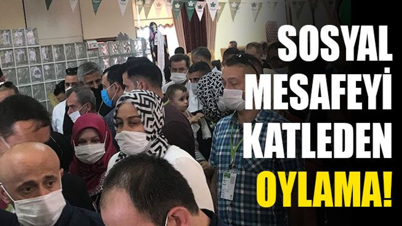 Sosyal mesafeyi katleden oylama!