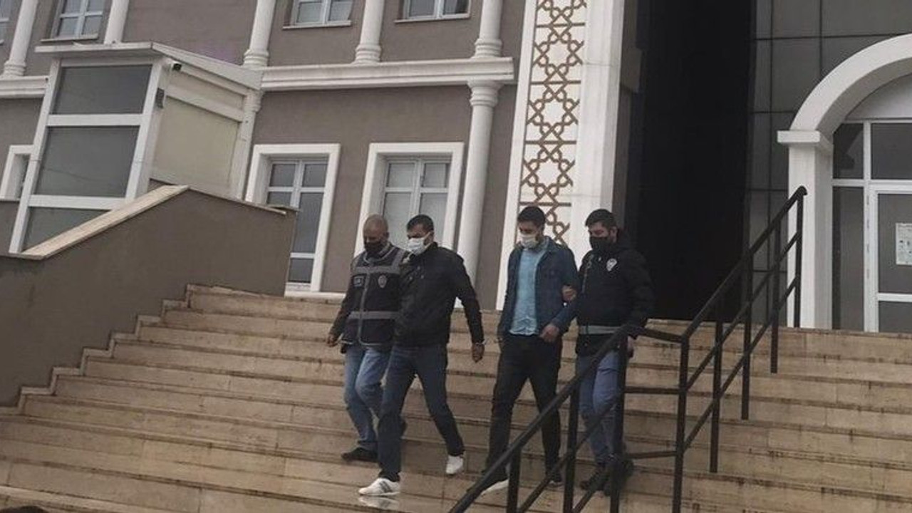 Vatandaşın 2 bin 400 lirasını çaldılar