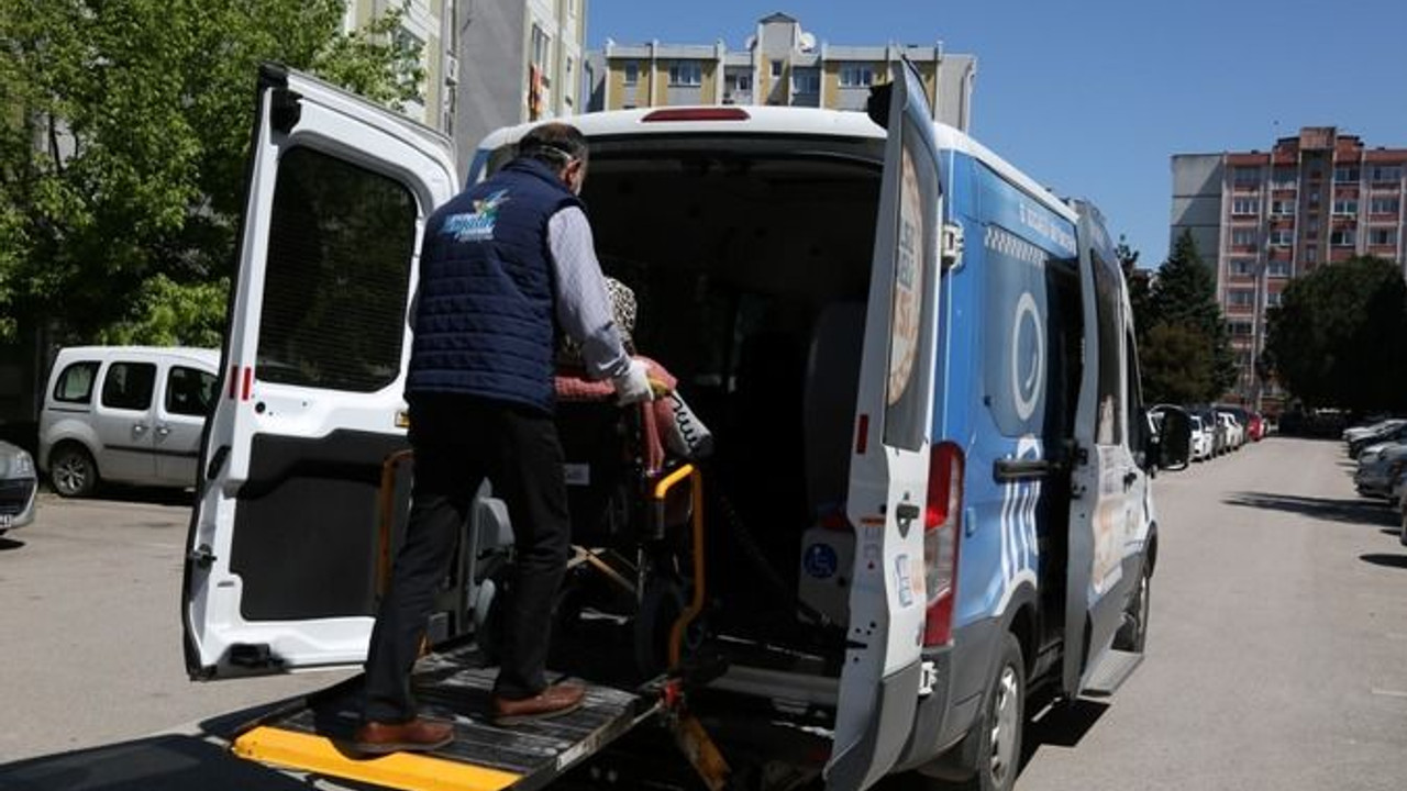 5 bin 213 ulaşım hizmetini karşıladı