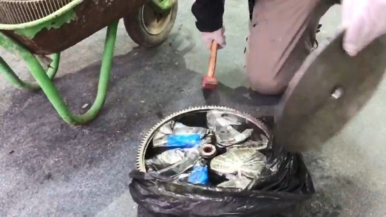Kargonun içinden kilolarca uyuşturucu çıktı!