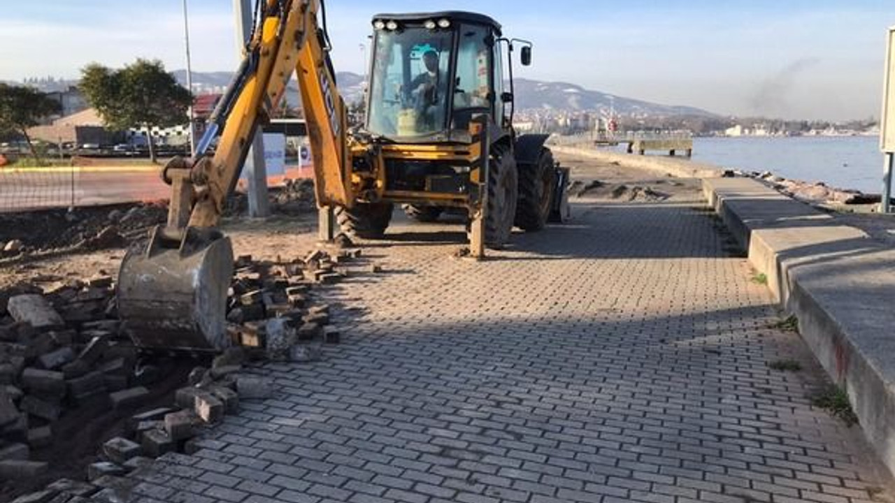 Kavaklı Sahil Caddesi’nde çalışmalar sürüyor