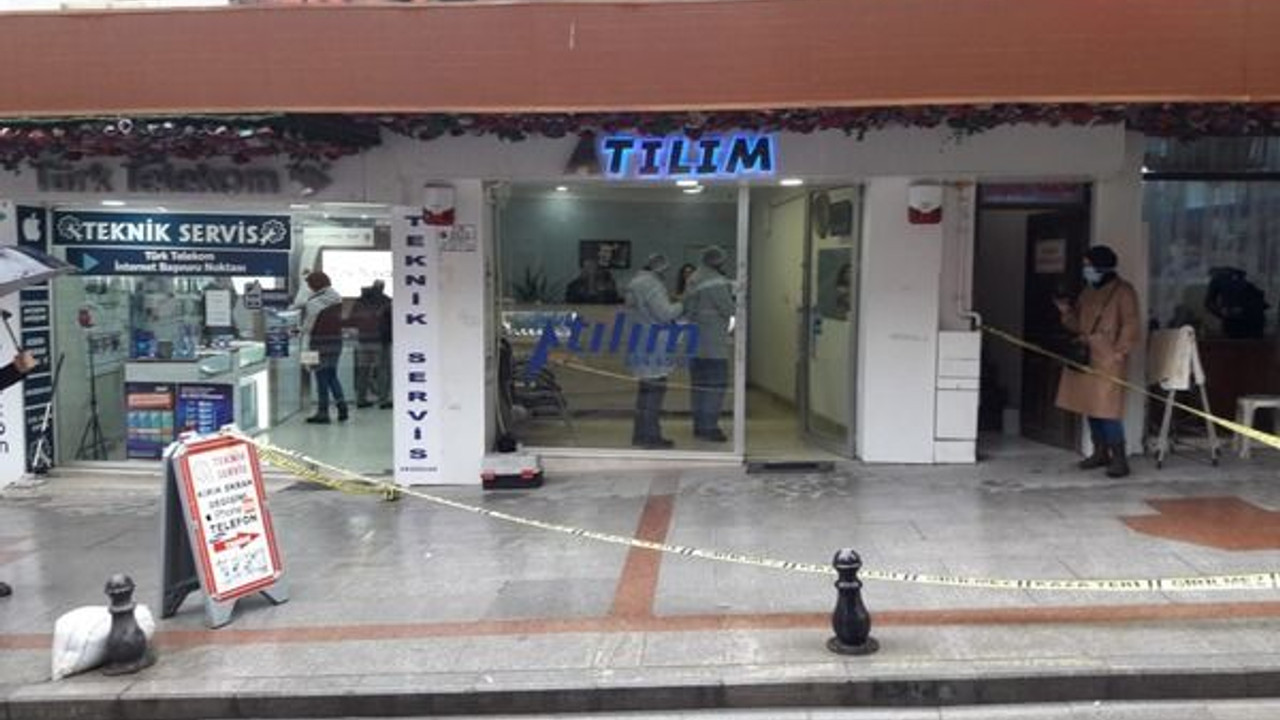 Elinde silahıyla… Güpegündüz döviz bürosunu soymaya çalıştı!