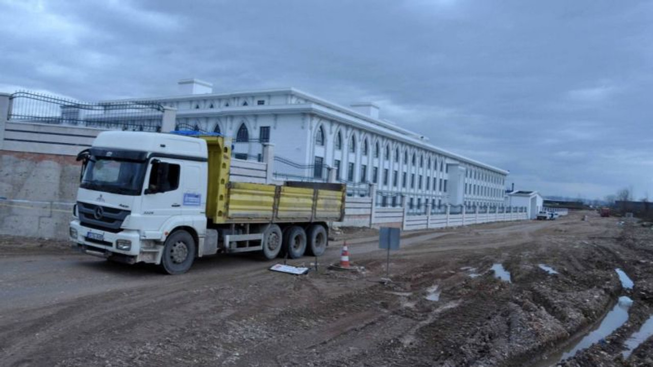 Yeni emniyet binasına otopark ve çevre yolu yapılıyor