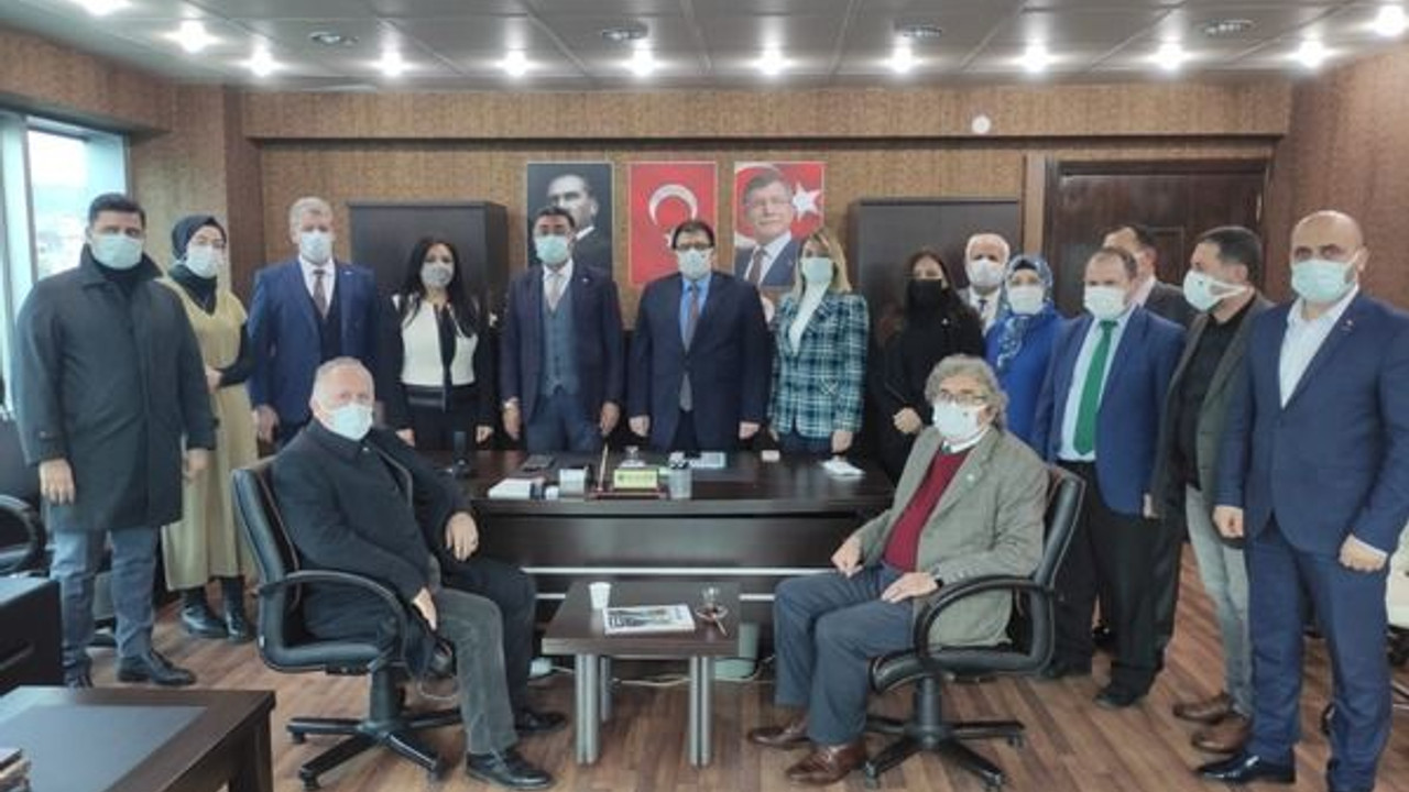Gelecek’e geçmiş olsuna gittiler