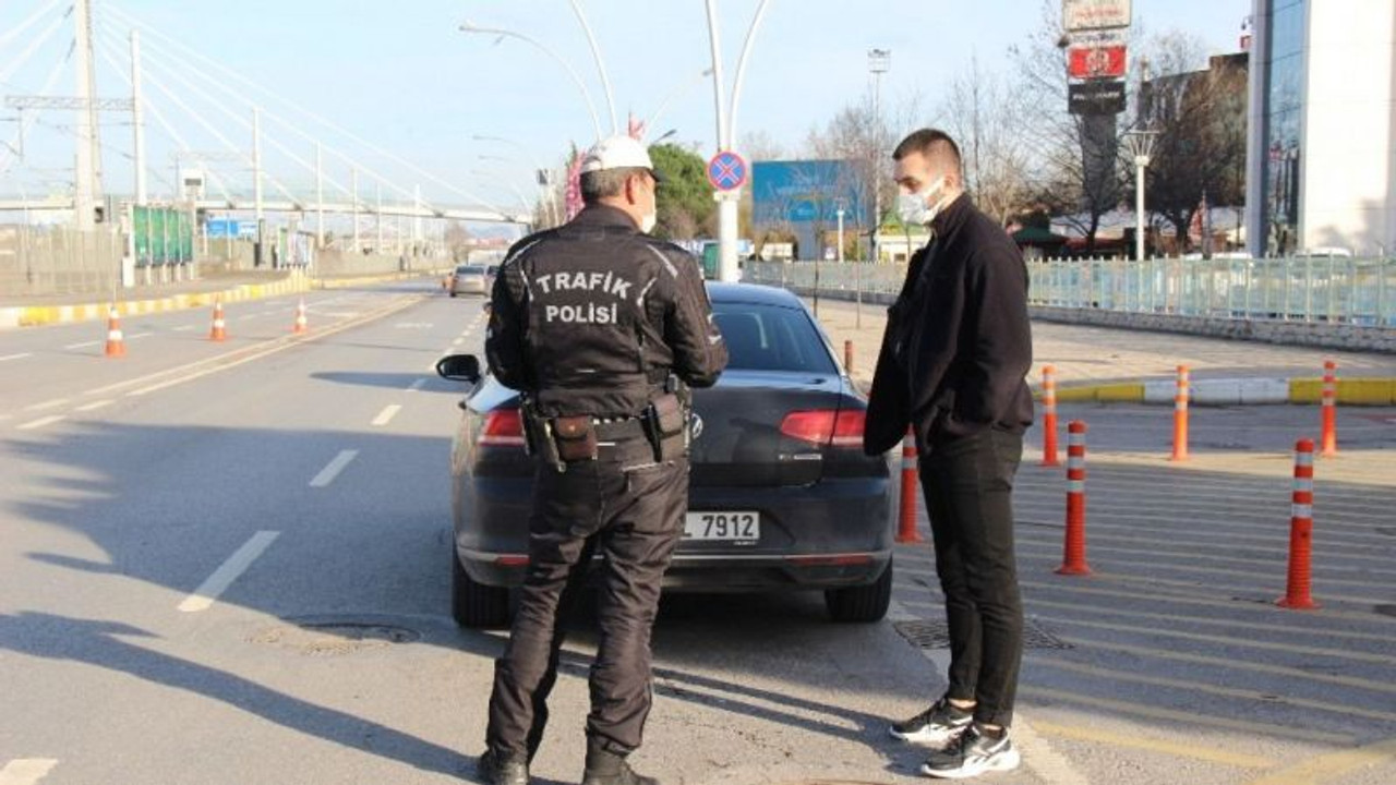 Kısıtlama ihlalinden tutanak tutan polislerin gerçek olduğuna inanmadı