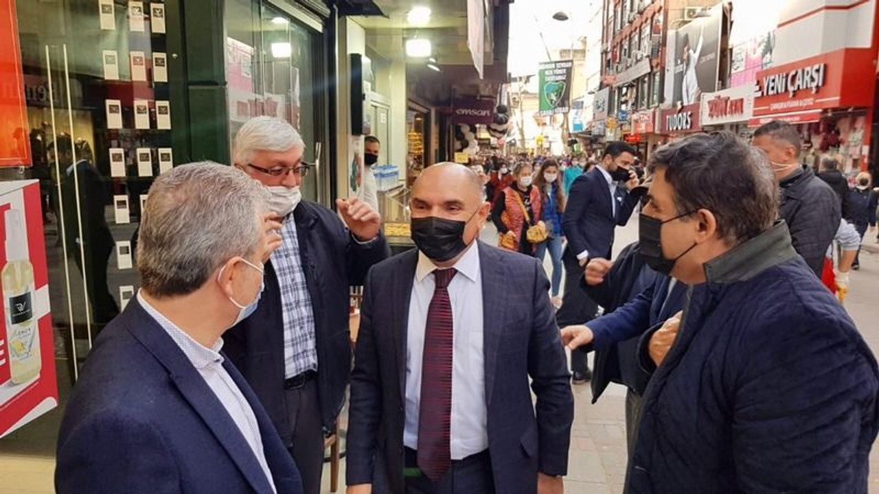 CHP'li vekil esnafın derdini dinledi: 'Tenceremiz kaynamıyor'