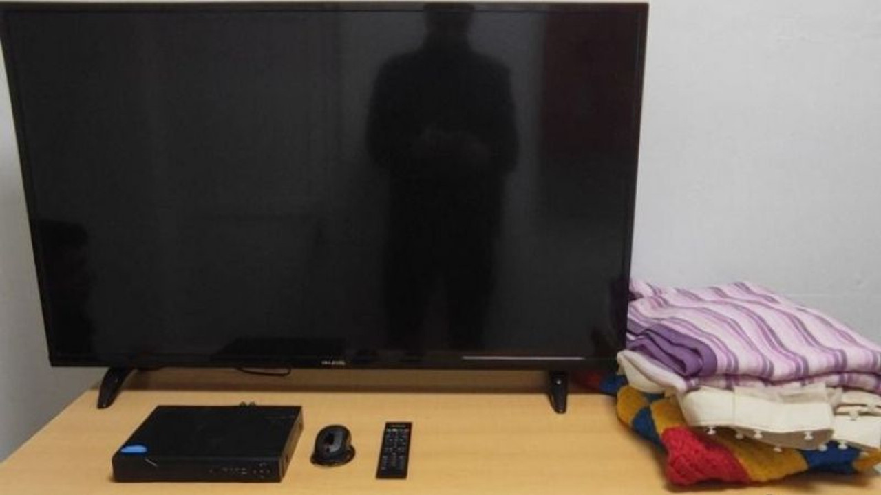 Cezaevinden izinli çıktı hırsızlık yaparken yakalandı