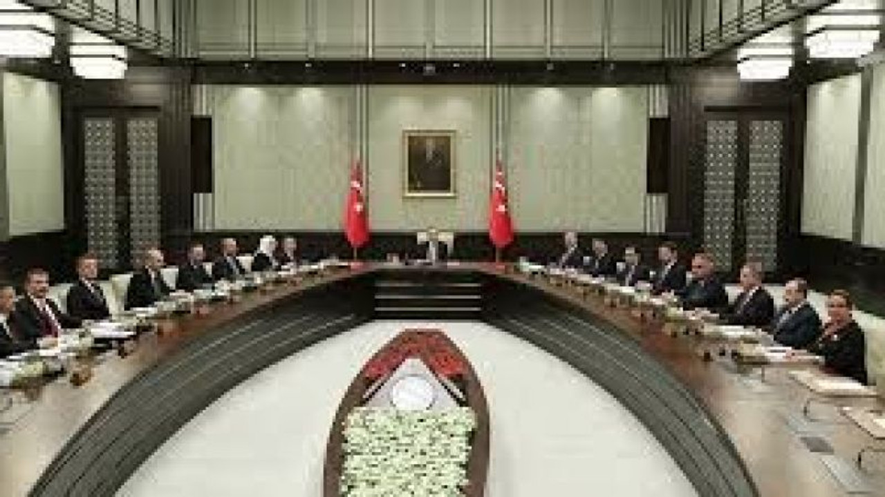 Erdoğan kabineyi değiştirip faturayı onlara kesecek