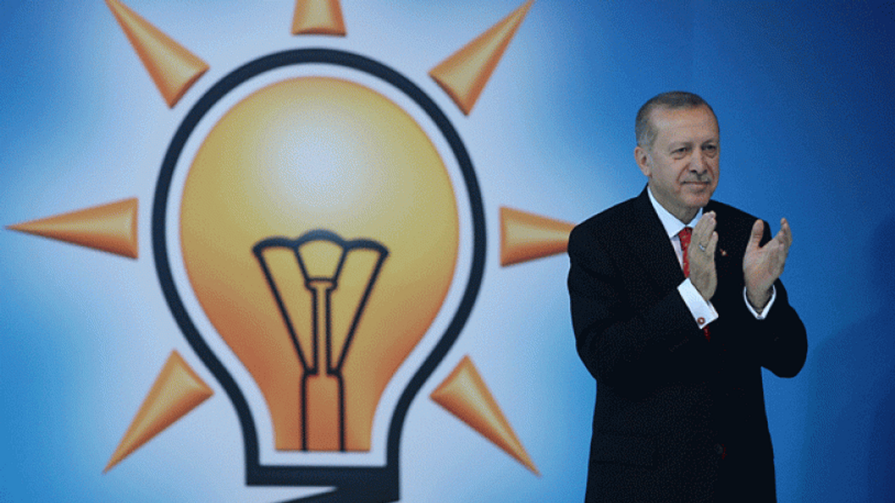 Erdoğan pandemiye rağmen kalabalık kongreler yapıyor çünkü…