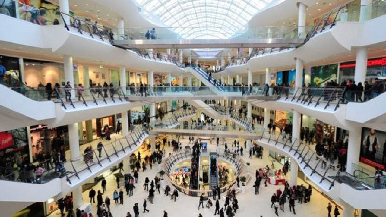 Esnaf ve AVM yönetimleri arasında 'pazar' tartışması