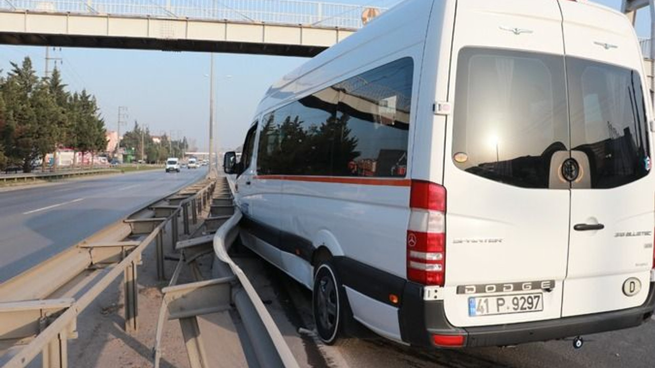 Kısıtlamada gezerken kaza yapıp kaçtılar!