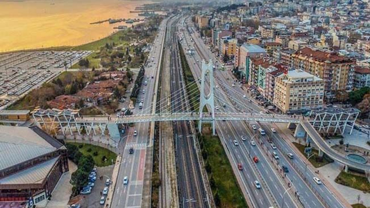 Gözler kritik toplantıda...Sokağa çıkma yasakları kalkacak mı, restoranlar ve kafeler açılacak mı?