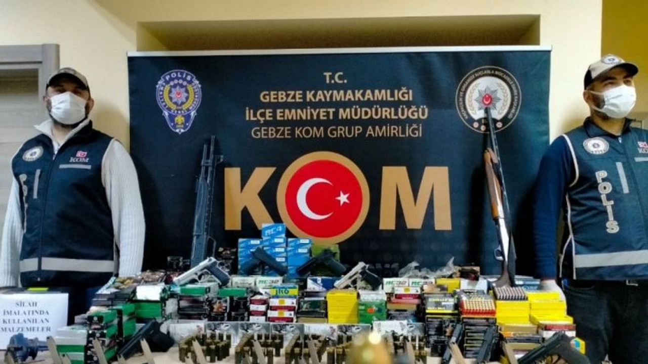 Kocaeli'de kaçak silahlara baskın