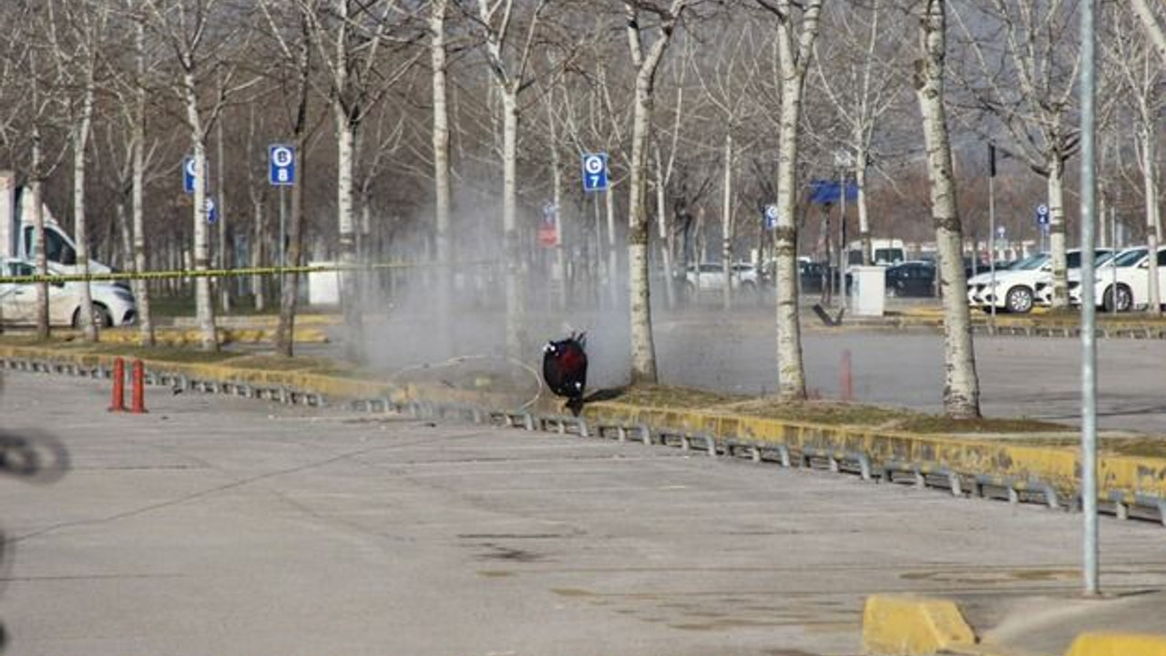 Otoparkta bomba paniği