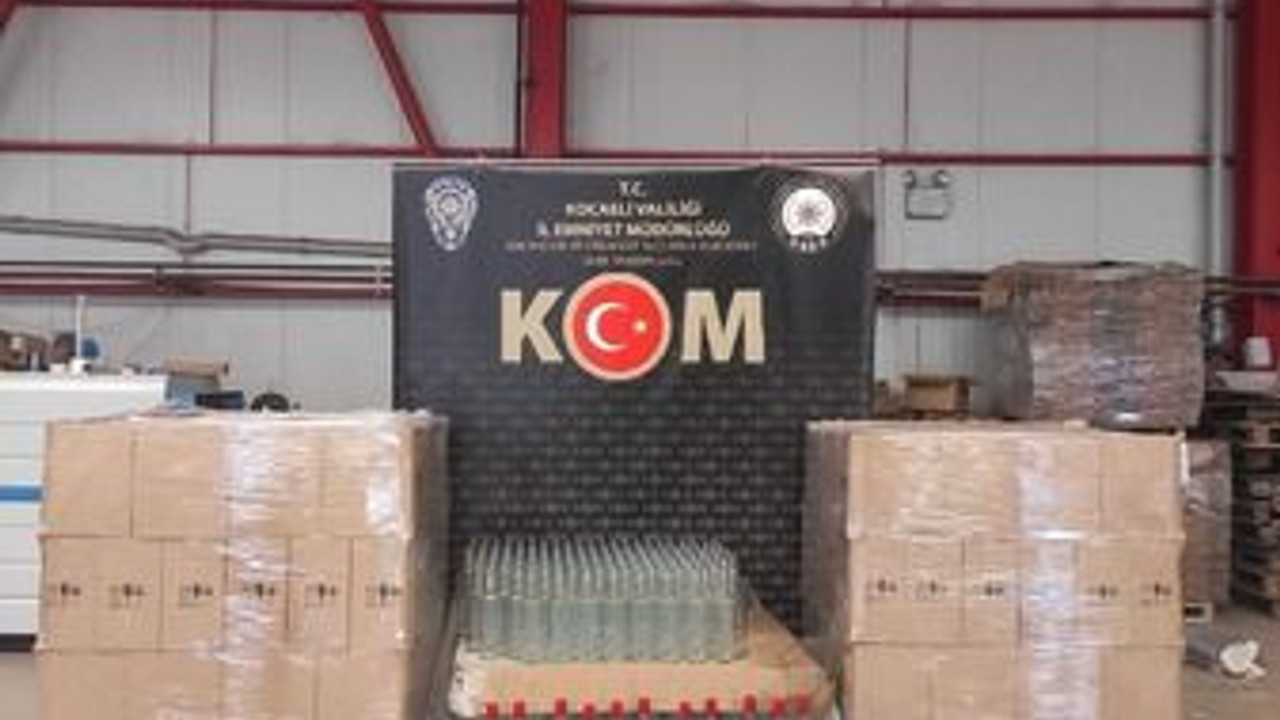 Kocaeli'de tonlarca kaçak etil alkol ele geçirildi