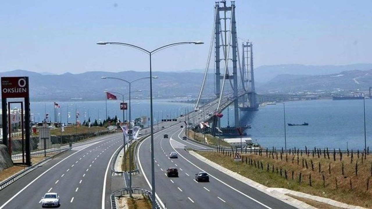 Geçiş garantili otoyolun dükkanları, kira ödemiyor