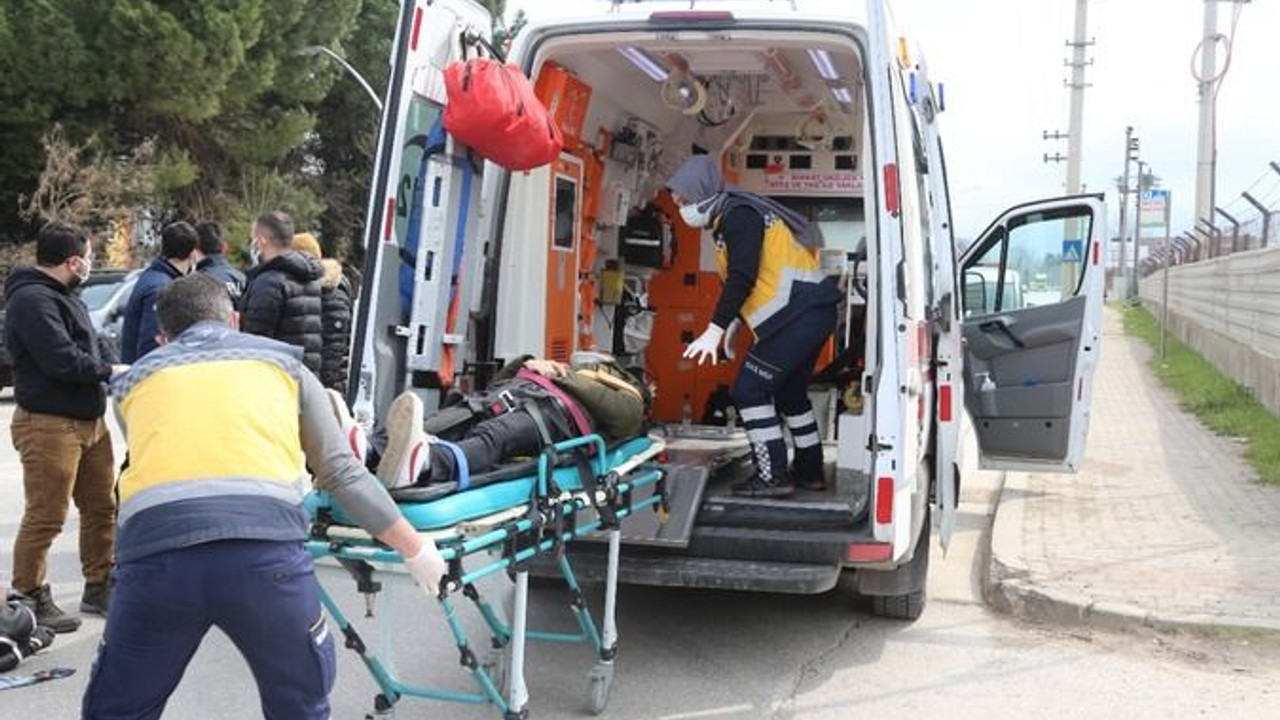 Otomobil ile motosiklet çarpıştı: Yaralılar var