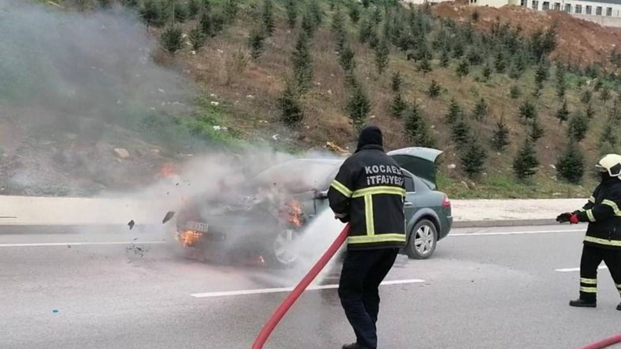 Seyir halindeyken alev alev yandı