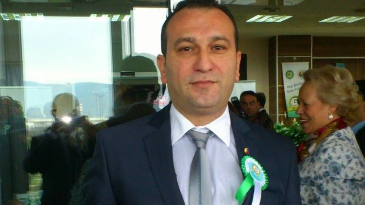 Görevi bıraktı!