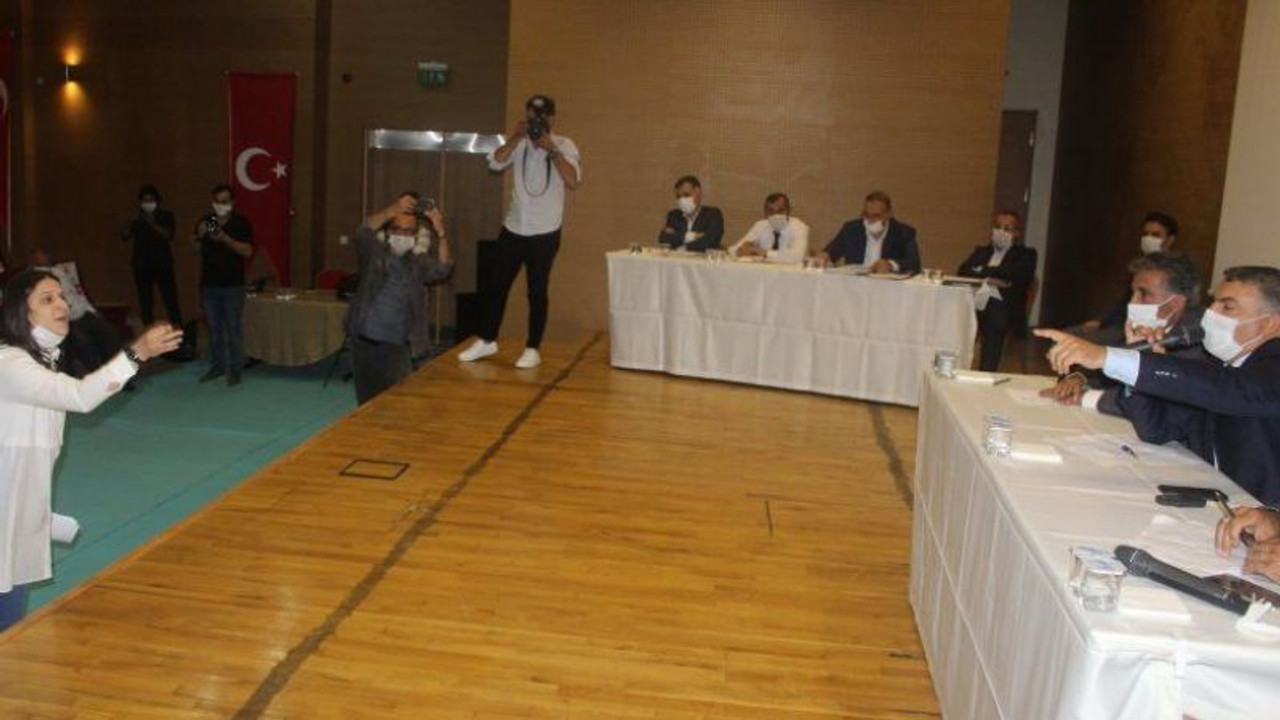 Meclis üyesinden Başkan’a “Kadın düşmanı”