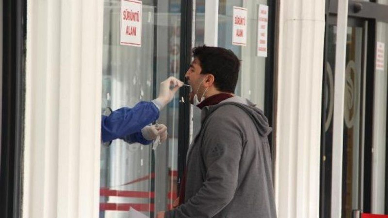 Pandeminin seyri değişti! Yeni belirtiler ortaya çıktı