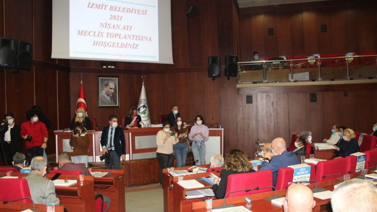 Komisyon krizi çözülemedi Meclis ertelendi