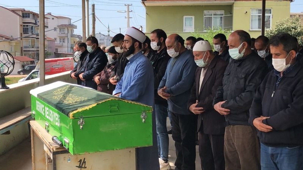 Çatıdan düşerek ölen genç toprağa verildi