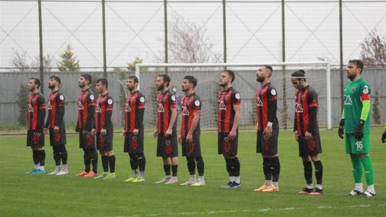 Gölcükspor profesyonel liglere elveda diyor