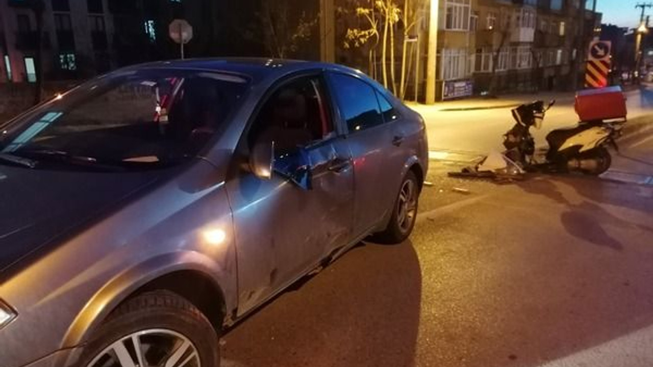 Motosiklet, otomobil ile çarpıştı: 1 yaralı