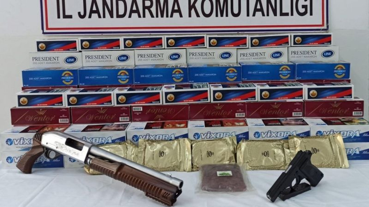 Piyasaya kaçak sigara sürenlere jandarmadan darbe