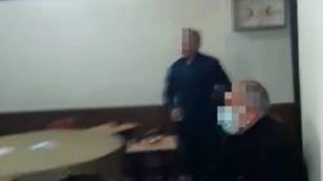Virüse inat kumar oynarken yakalanan 12 kişiye ceza kesildi