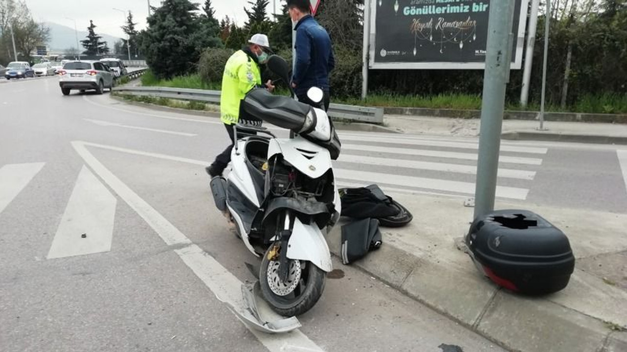 Motosiklet sürücüsü kazada yola savruldu!