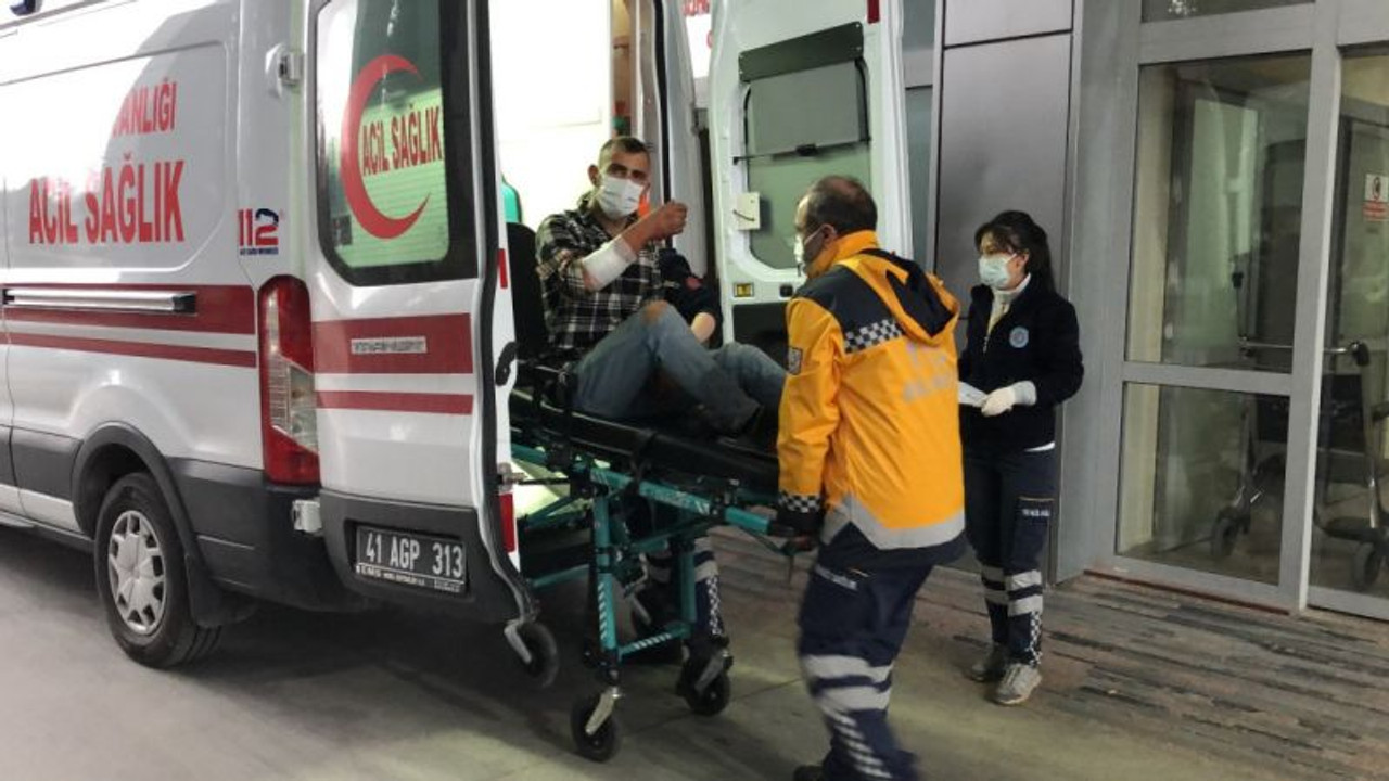 Liman girişinde bıçaklı kavga: 1 yaralı