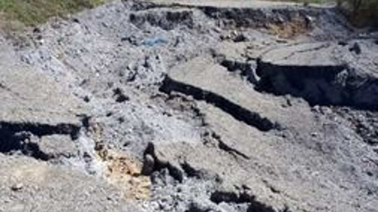Belediyenin yapmadığı yolu maden ocağı yapacak