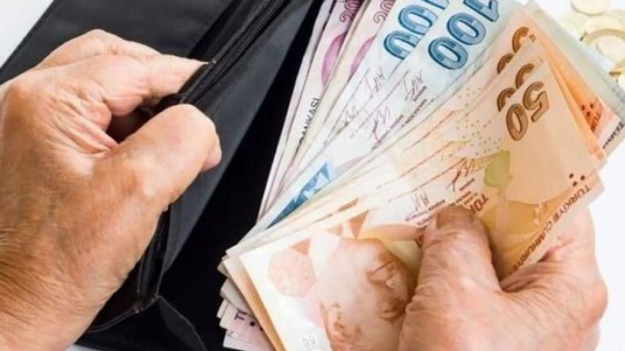 Emeklilerin bayram ikramiyesi belli oldu