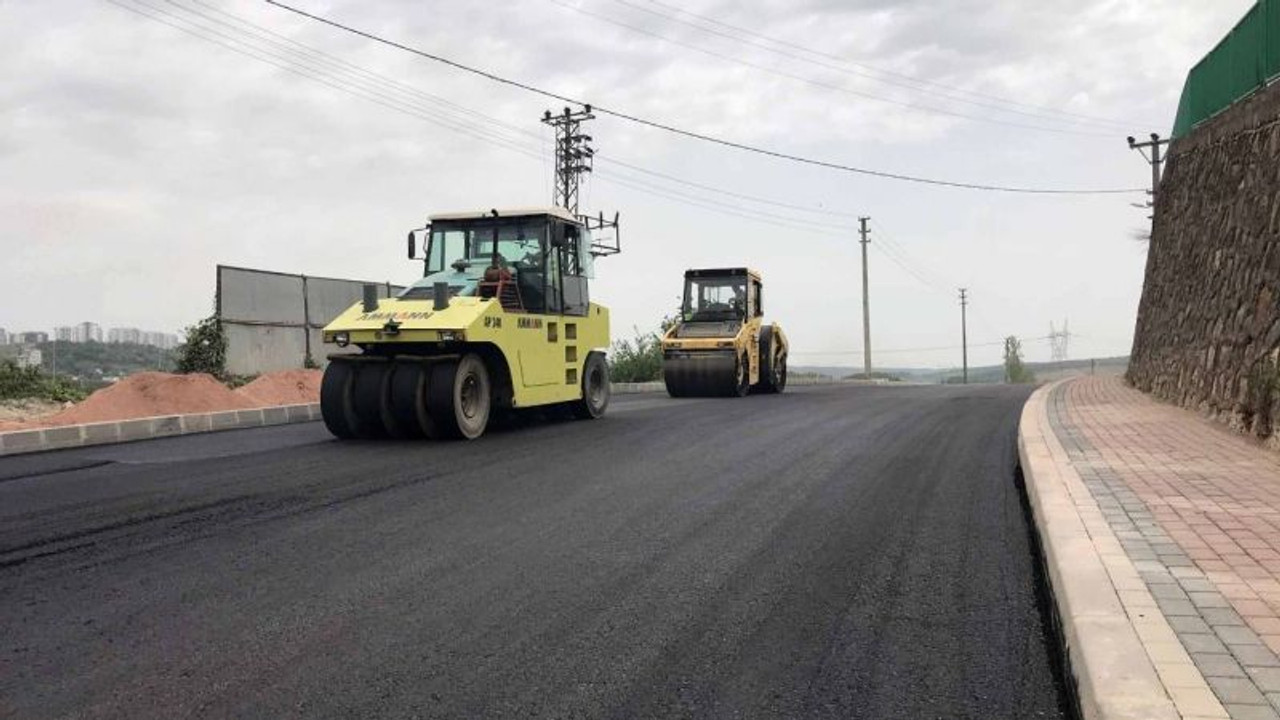 Büyükşehir’den 3 ilçede yol çalışması