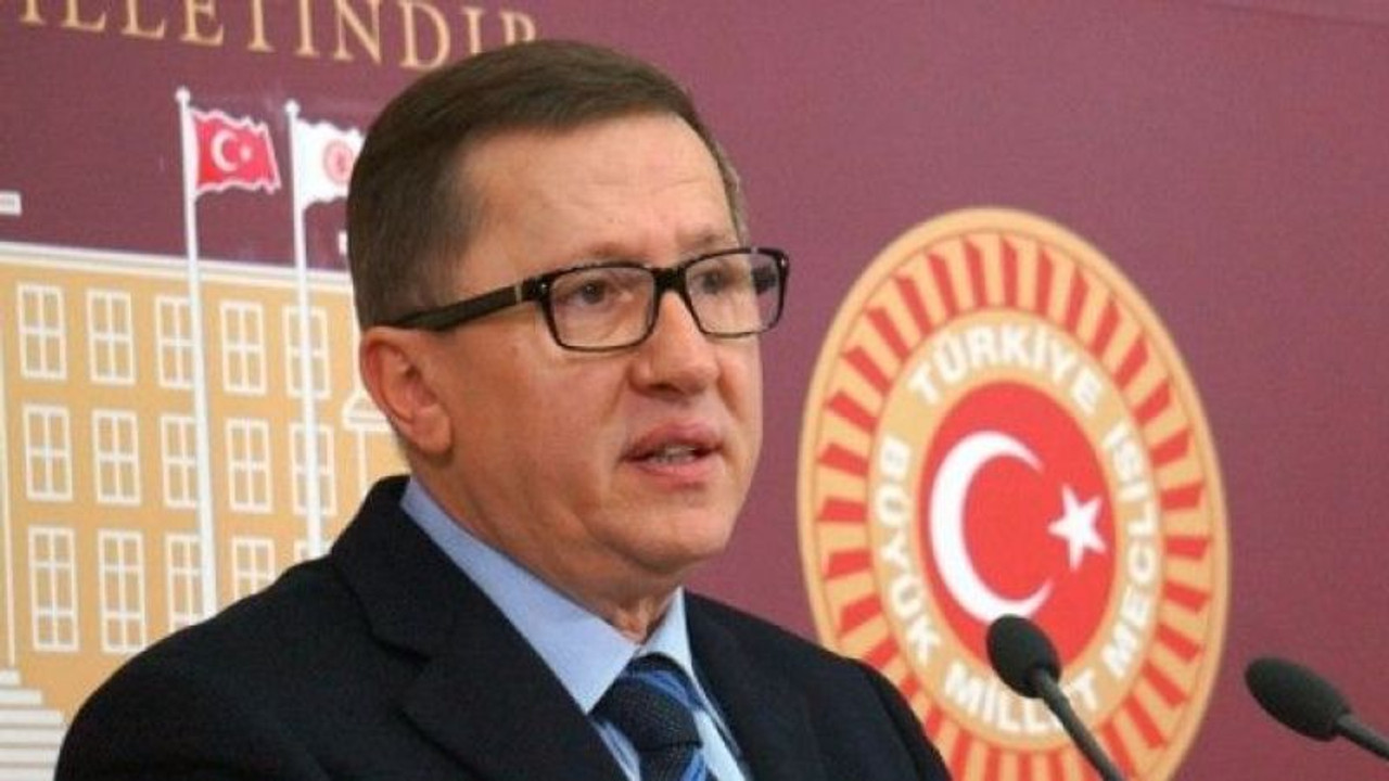 Türkkan Gölcükspor’u Bakan’a sordu
