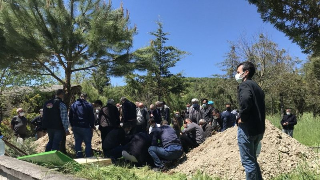 Cinayete kurban giden karı koca yan yana defnedildi