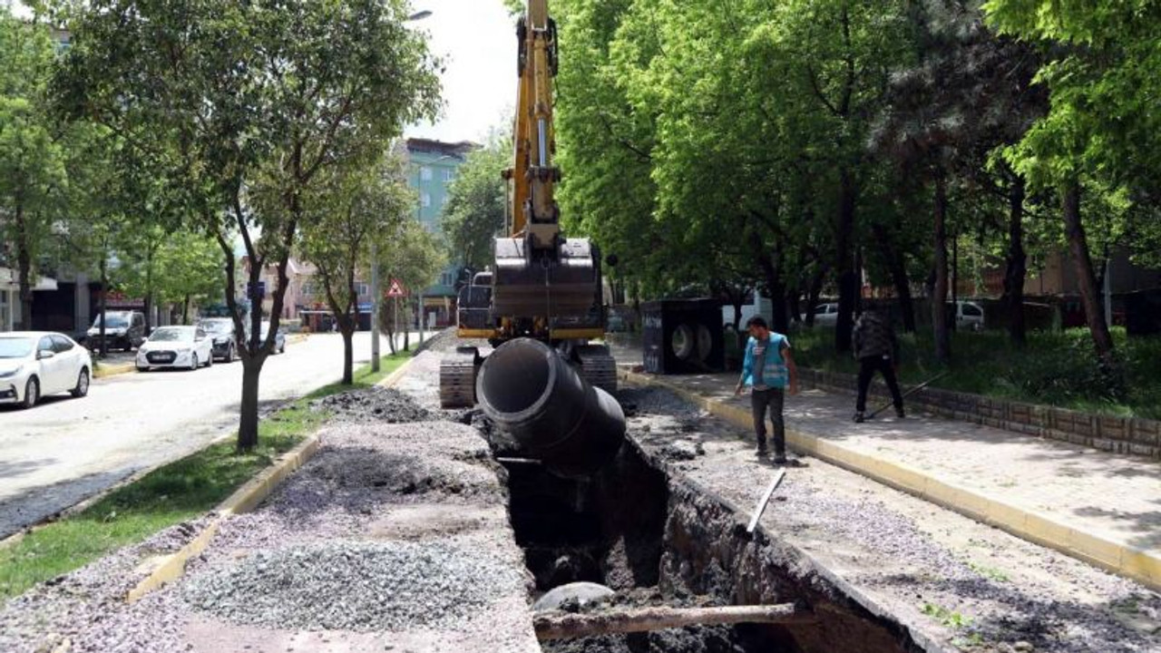 Gölcük’te altyapı yatırımları devam ediyor