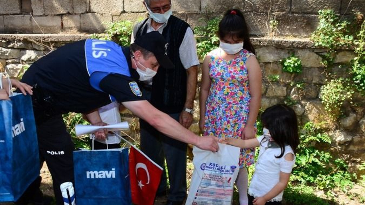 Polis ekiplerinden alkışlanacak hareket
