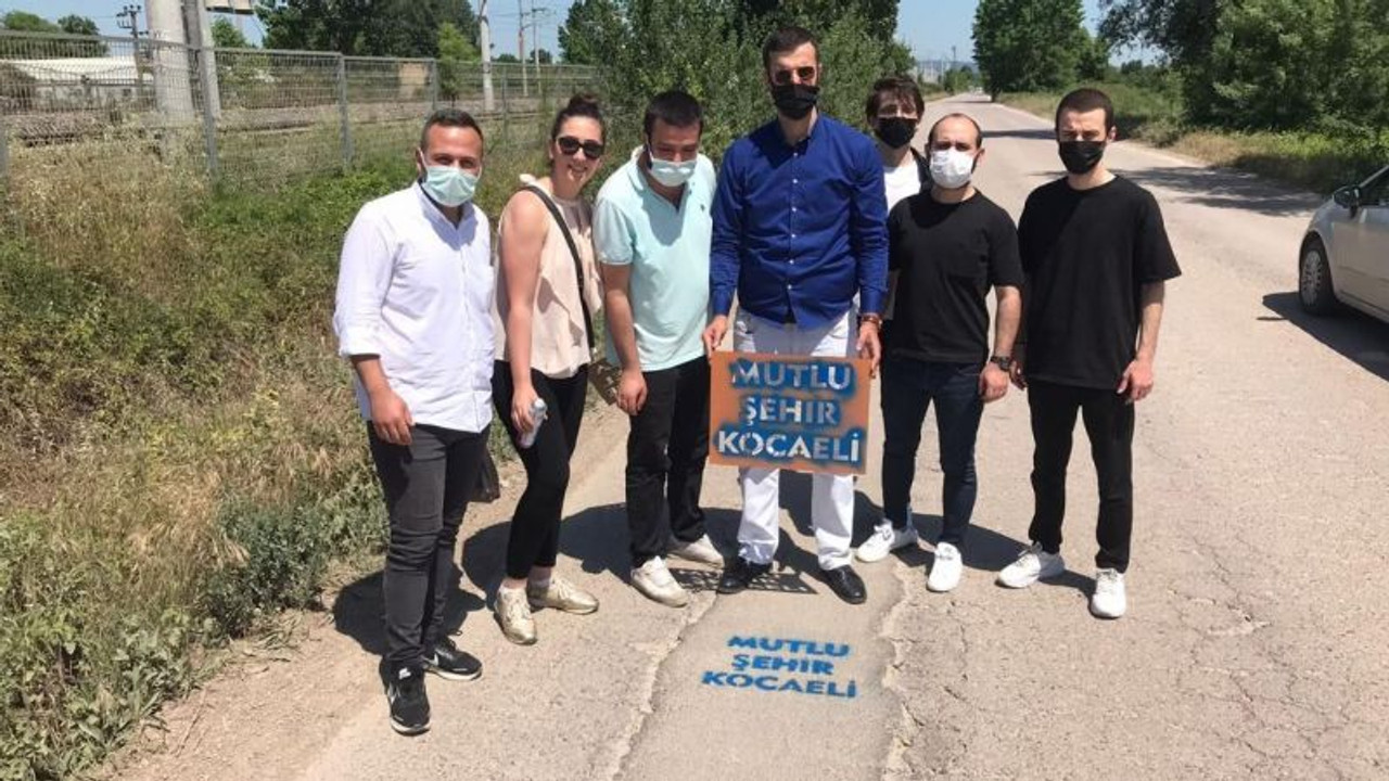 CHP’li Gençler: “Yamalı, yaralı Kartepe”